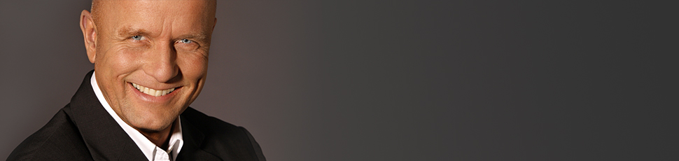 'Ein grundlegendes Markenkonzept (..) zielgruppenorientierte Kommunikationsmedien, Marketing und Medienproduktion: TEXT-UR berät uns kompetent und umfassend. Kompliment und Danke."<br /><br />Andreas Buhr (CSP), CEO, <br />Buhr & Team Akademie für Führung & Vertrieb AG