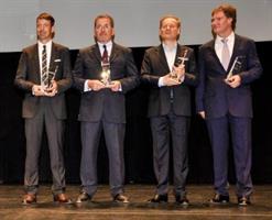 Ehrung der Referenten (v.l.): Stefan Ritter, Klaus J. Fink, Prof. Dr. Lothar Seiwert, Carsten Maschmeyer, Jörg Löhr (fehlt im Bild) Ehrung der Referenten (v.l.): Stefan Ritter, Klaus J. Fink, Prof. Dr. Lothar Seiwert, Carsten Maschmeyer, Jörg Löhr (fehlt im Bild)