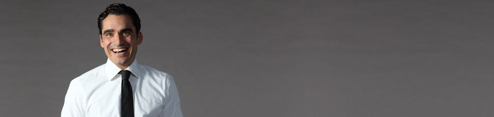 "Ganz besonders und außergewöhnlich sind Ihre Kontakte zu allen namhaften Verlagen in Deutschland, Ihre redaktionelle Leistung und Ihr unermüdlicher Arbeitseinsatz zur Erlangung der gemeinsamen Ziele jenseits von Budget und Uhrzeit."<br /><br />Jochen Hinkel, Consulting & Training